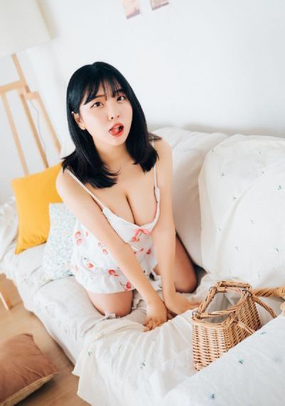 黄色小短文_BD英语在线观看高清